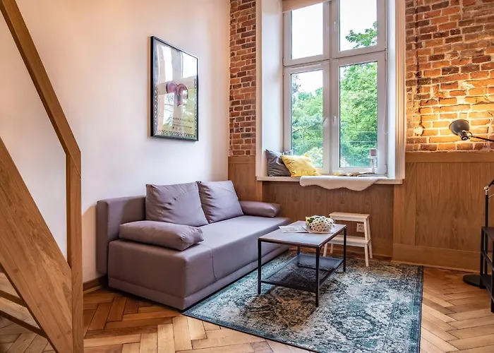 Apartment Tower Street *