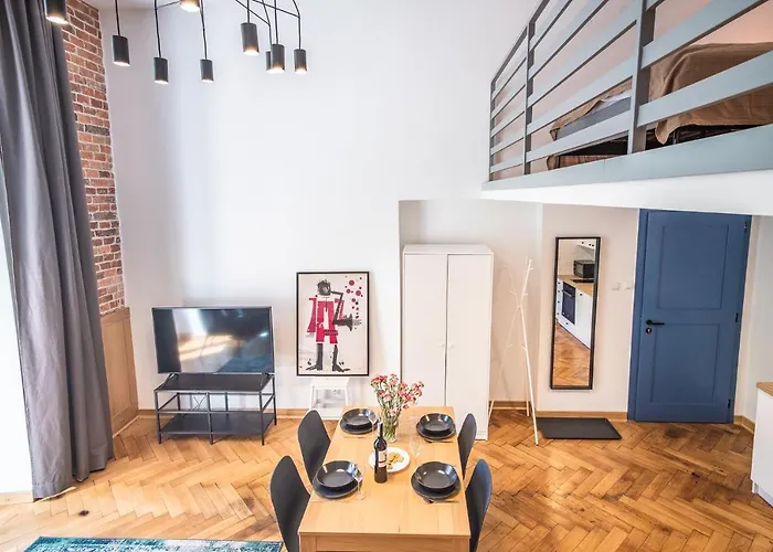 Apartment Tower Street