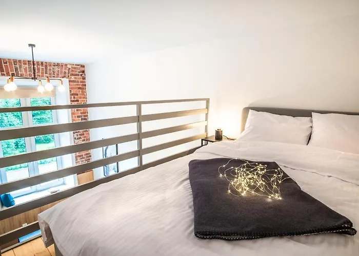 Apartment Tower Street *