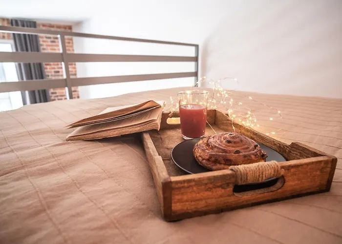 Apartment Tower Street *