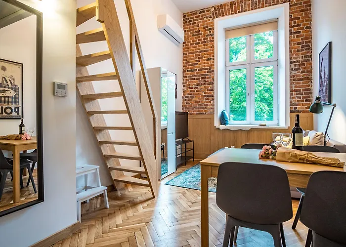 Apartment Tower Street *